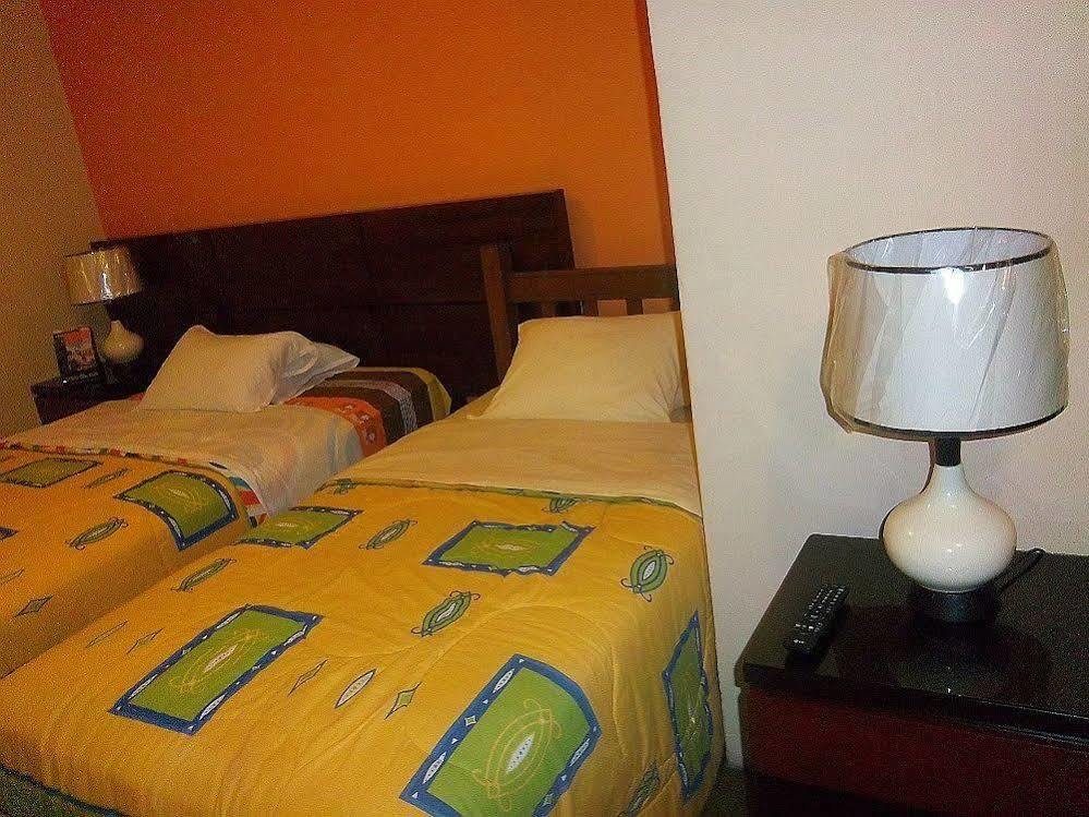 Хостел La Hacienda Peruana Лима Экстерьер фото